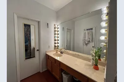 17591 Red Oak Drive, Houston, TX 77090 - Photo 13