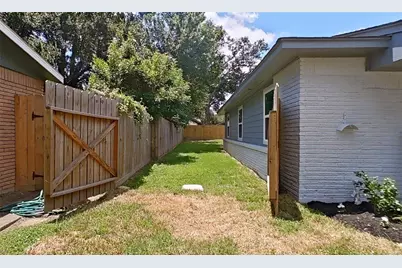 4947 Poinciana Drive, Houston, TX 77092 - Photo 13