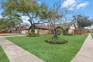 7735 Leafbrook Ln, Spring, TX 77379 - Photo 3