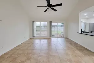 10010 Sagecanyon Dr, Houston, TX 77089 - Photo 5