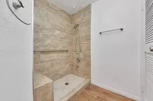 2021 Spenwick Dr, Houston, TX 77055 - Photo 17