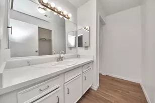 2021 Spenwick Dr, Houston, TX 77055 - Photo 19