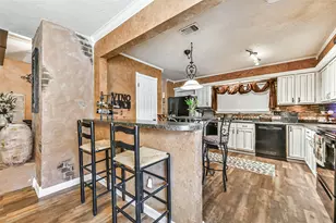 2422 Pilgrims Bend Dr, Friendswood, TX 77546 - Photo 9