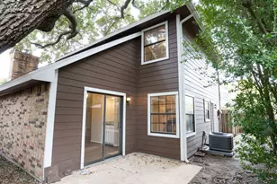 17 Regency Ln, Houston, TX 77088 - Photo 23