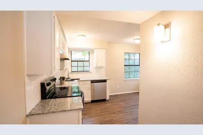 17 Regency Lane, Houston, TX 77088 - Photo 13
