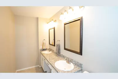 17 Regency Lane, Houston, TX 77088 - Photo 21