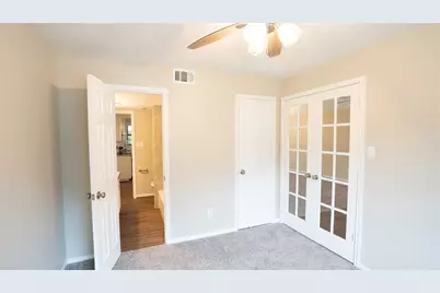 17 Regency Lane, Houston, TX 77088 - Photo 9