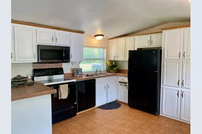 160 Champion Way, Livingston, TX 77351 - Photo 9