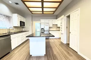4510 Colony Hills Dr, Sugar Land, TX 77479 - Photo 9