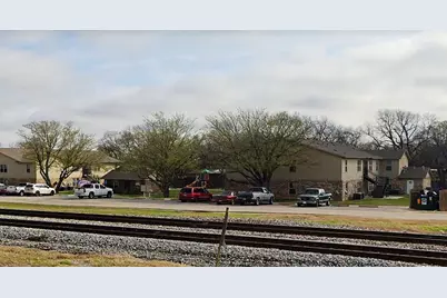 101 Pecan Street, Grandview, TX 76050 - Photo 5