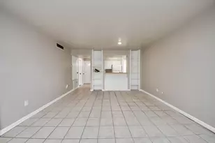 10075 Westpark Dr, Houston, TX 77042 - Photo 11