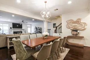 1111 W 26th St, Houston, TX 77008 - Photo 11