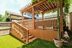 1111 W 26th St, Houston, TX 77008 - Photo 33