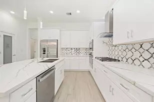 3020 Retta St, Houston, TX 77026 - Photo 13
