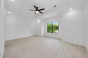 3020 Retta St, Houston, TX 77026 - Photo 9