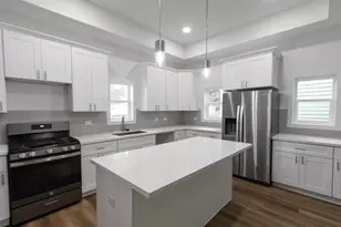 3124 Ave R 1/2, Galveston, TX 77550 - Photo 13