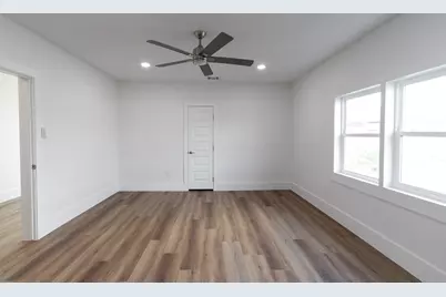 3124 Avenue R 1/2, Galveston, TX 77550 - Photo 31