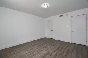 357 N Post Oak Ln, Houston, TX 77024 - Photo 21