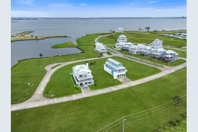 10814 Sweetwater Cove Boulevard, Galveston, TX 77554 - Photo 1