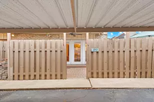 1953 Stoney Brook Dr, Houston, TX 77063 - Photo 23