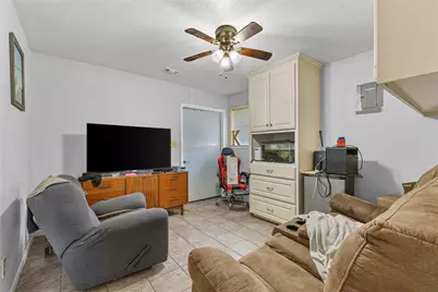 2105 Wayside Drive, Brenham, TX 77833 - Photo 5