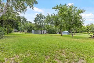2105 Wayside Dr, Brenham, TX 77833 - Photo 15