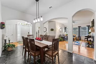 10230 Squirehill Ct, Houston, TX 77070 - Photo 11