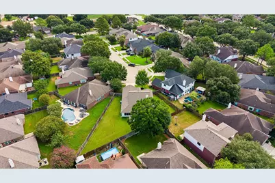 10230 Squirehill Court, Houston, TX 77070 - Photo 47