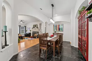 10230 Squirehill Ct, Houston, TX 77070 - Photo 7