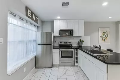 6853 Chasewood Drive, Houston, TX 77489 - Photo 11