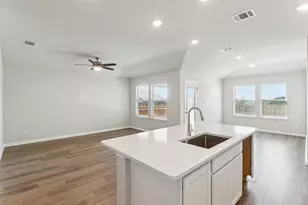 5220 Redbud Vly Dr, Pearland, TX 77584 - Photo 3