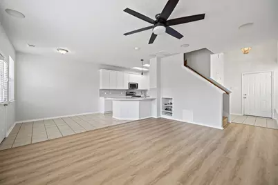 235 W Stedhill Loop, The Woodlands, TX 77384 - Photo 3