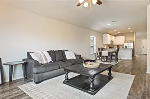 21018 Wenze Ln, New Caney, TX 77357 - Photo 13