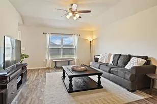21018 Wenze Ln, New Caney, TX 77357 - Photo 11