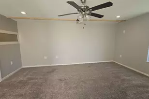 1219 Pilot Point Dr, Houston, TX 77038 - Photo 7