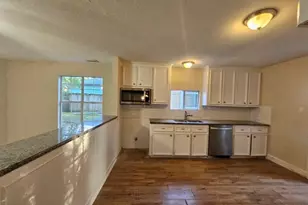1219 Pilot Point Dr, Houston, TX 77038 - Photo 5