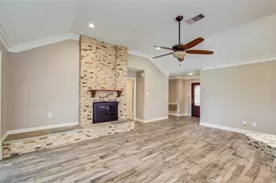 2010 Wildwood Dr, Deer Park, TX 77536 - Photo 9