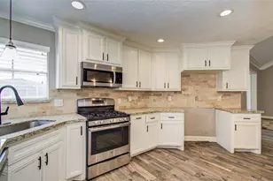 2010 Wildwood Dr, Deer Park, TX 77536 - Photo 19