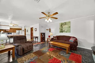 4802 Mistletoe Rd, Pasadena, TX 77505 - Photo 13