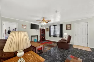 4802 Mistletoe Rd, Pasadena, TX 77505 - Photo 11