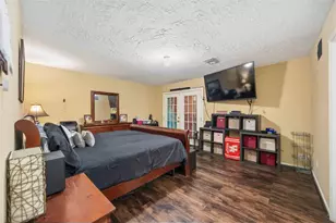 8607 Causeway Dr, Houston, TX 77083 - Photo 9