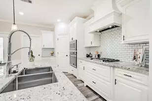 136 Atlanta Ave, Nederland, TX 77627 - Photo 11