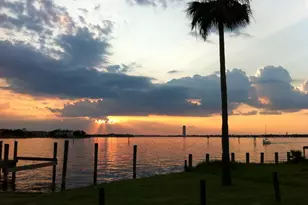 911 Hawthorne Rd, Clear Lake Shores, TX 77565 - Photo 41