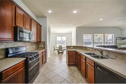 13408 Gardenspring Court, Rosharon, TX 77583 - Photo 9