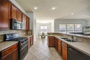 13408 Gardenspring Ct, Rosharon, TX 77583 - Photo 9