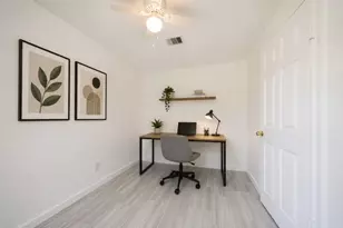 7546 Greendowns St, Houston, TX 77087 - Photo 5