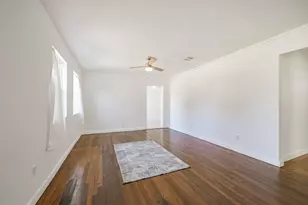 7546 Greendowns St, Houston, TX 77087 - Photo 13