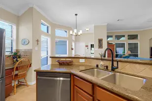 13111 Cane Lake Ct, Sugar Land, TX 77498 - Photo 11