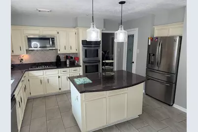 2128 Wimbleton Court, Pearland, TX 77581 - Photo 7