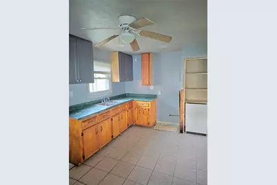 7547 Magnolia Street, Houston, TX 77023 - Photo 9